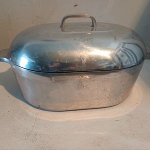 VINTAGE MAGNALITE 13QT ALUMINUM ROASTER DUTCH OVEN W/ TRIVET & LID MADE USA GHC